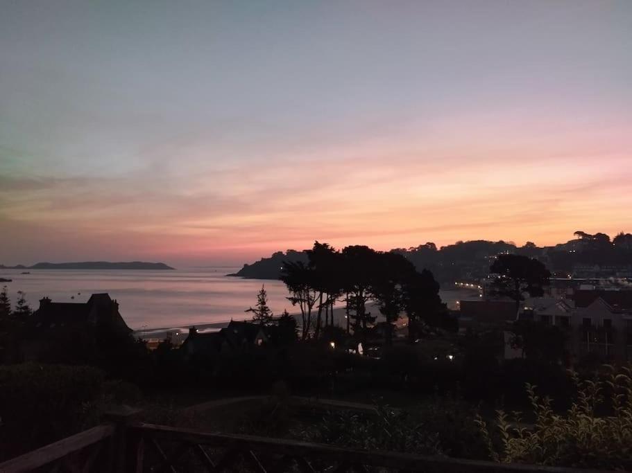 Studio Vue Mer - Plage De Trestraou Perros-Guirec Eksteriør bilde